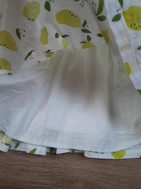 Šaty s citrònmi, 110