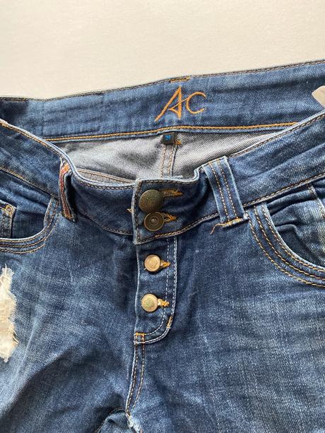 Roztrhané rifle, 28