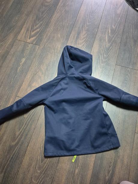 Softshelova bunda, decathlon,122