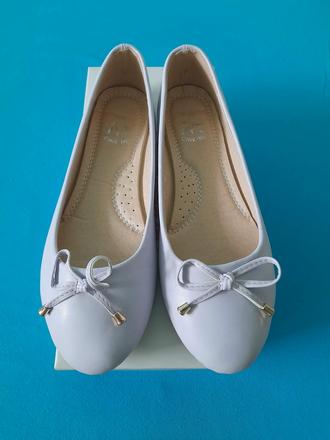 Fialové balerínky, 39