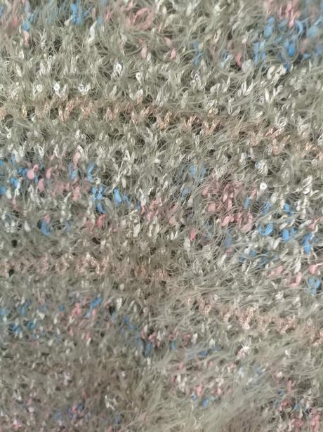 Pulover vzadu na zips, xl