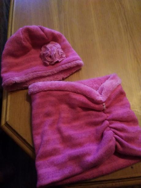 Čiapka a nakrčnik, 56