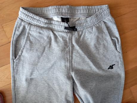 Chlapčenské tepláky, 164