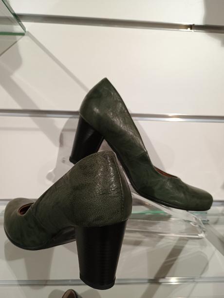 Dámske kožené lodičky 890 b, 36