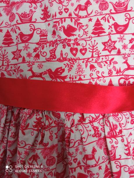 Vianočné krásne šaty s ľudovým vzorom, 86