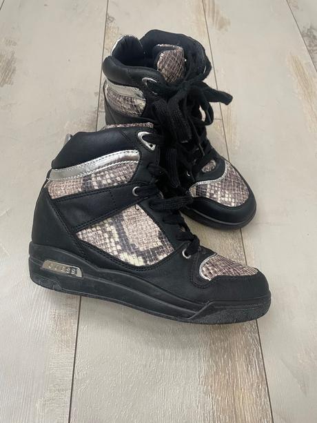 Tenisky guess, guess,36