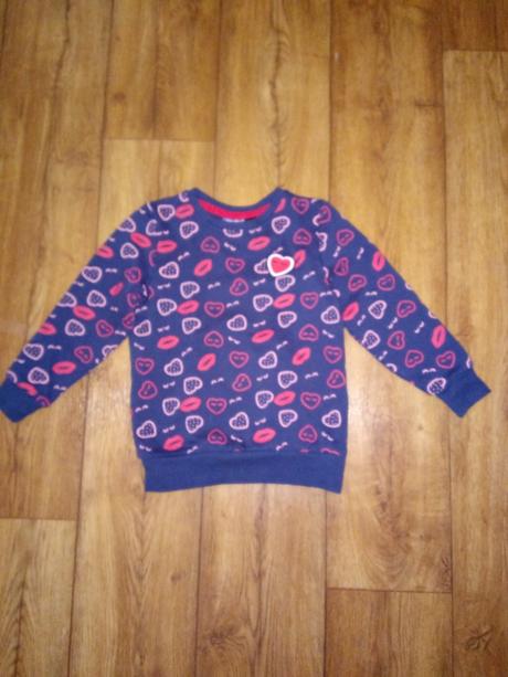 Tmavomodra srdieckova mikina 98/104 nová, lupilu,104