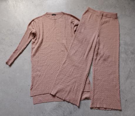 Pohodlná mäkká súprava af ili, m