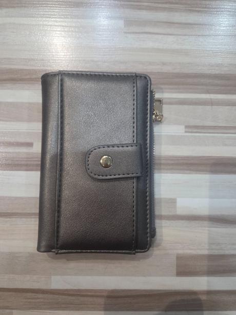 Dámska peňaženka, 