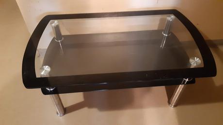 Predám skleneny stolik do obyvacky., 