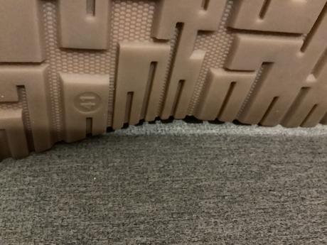 Topánky s kamienkami, graceland,41