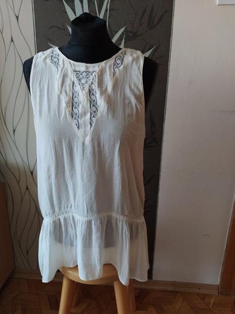 Dlhšia blúzka s volanom., l