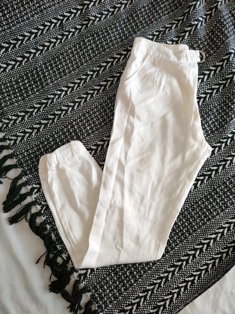 Dámske cigaretové nohavice "e", bershka,m