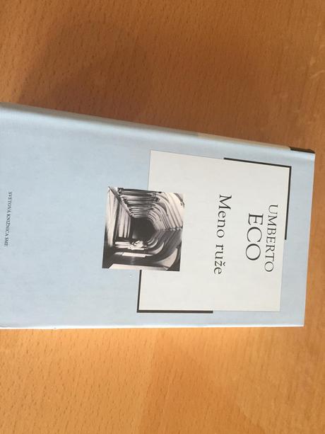 Kniha umberto eco -meno ruže, 