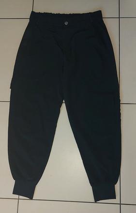 Elegantnejšie čierne s patentom triedime šatník, zara,s