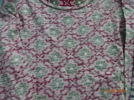 Tricka pre dievcatko na 8 rokov, benetton,128