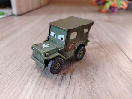 Auto disney pixar cars seržant,