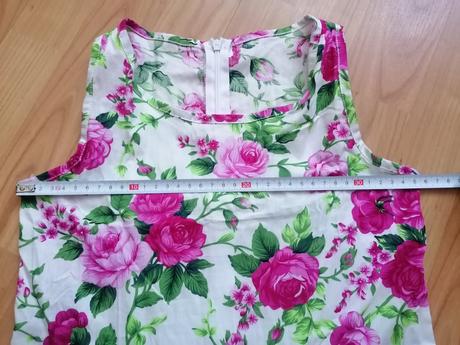 Kvetinové šaty, 134 / 140