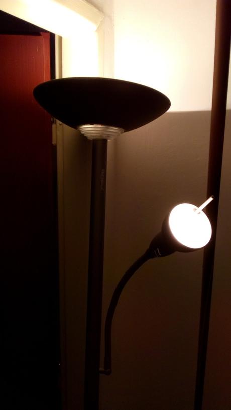 Lampa vysoka stojacia, 