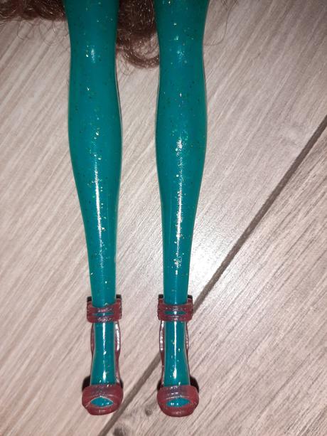 Barbie color bábika, 