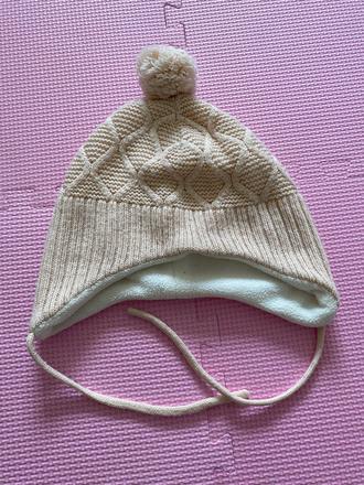 Teplá čiapka s brmbolcom, 86