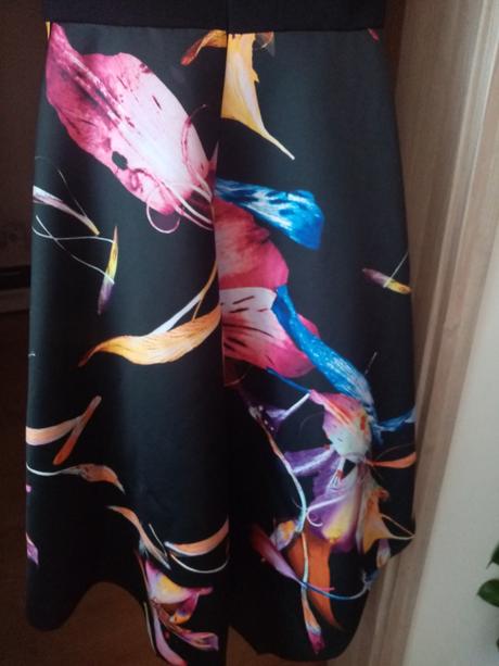 Spoločenské šaty, s