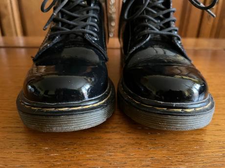 Dr. martens členkové šnurovacie čižmičky, 32