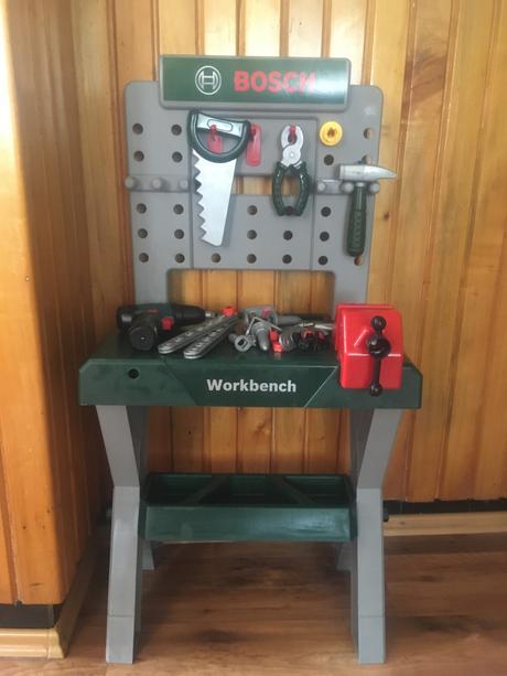 Bosh stolík s náradím, 