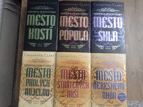 Fantasy seria nastroje smrtelnikov,