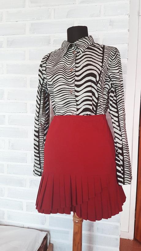 Ann taylor loft malinová sukňa s volánom, s