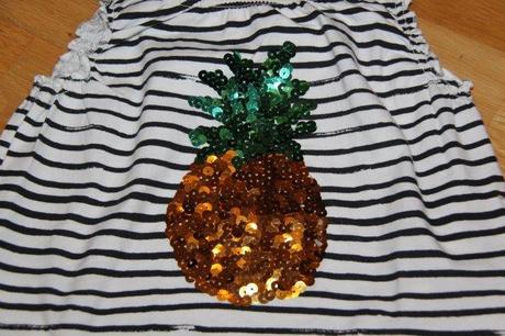 Triko s flitrovým ananásom, 116