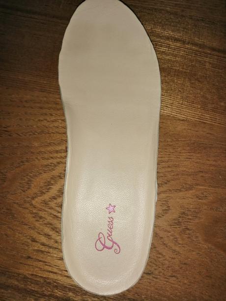 Plátenky guess, guess,31