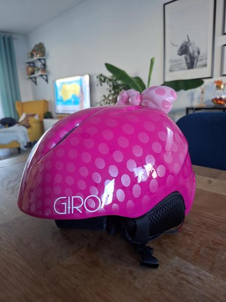 Detská lyžiarska prilba giro, giro,s