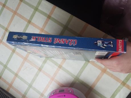 Kniha stroje poskodena väzba, 