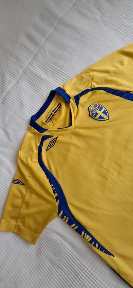Football shirt by umbro, 158