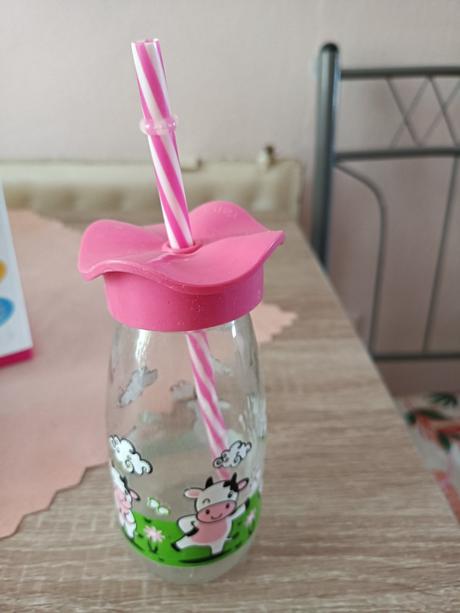 Fľaška na pitie alebo pohár na pitie, 