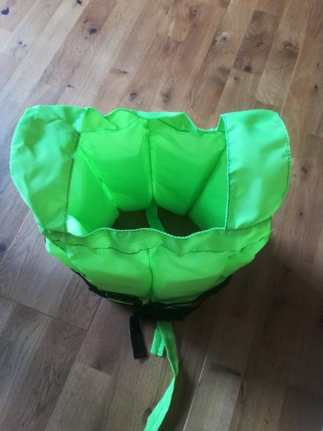 Detská záchranná vesta,