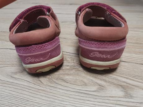 Kožené sandálky, super gear,25