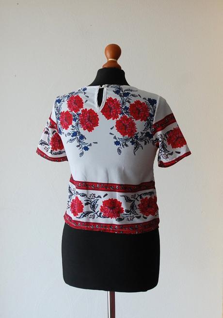 Štýlový letný kvetovaný top / blúzka, xs