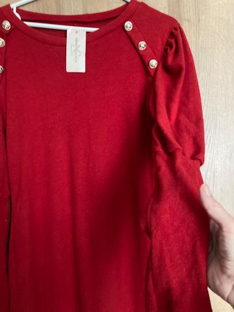 Nové červené šaty, s