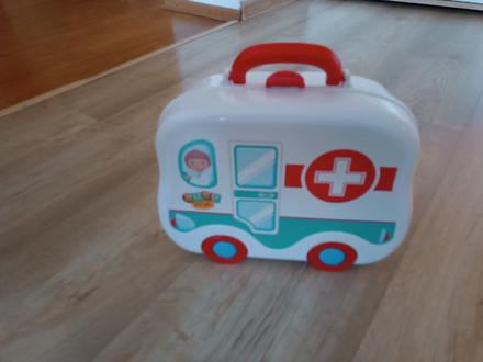 Detský lekárenský kufrík, 