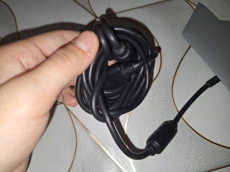 Predám hraciu konzolu ku x boxu 360,