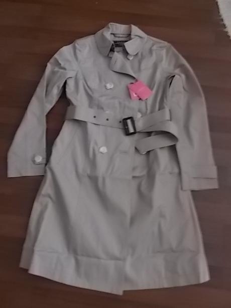 Nenosený trenchcoat charles tyrwhitt, s