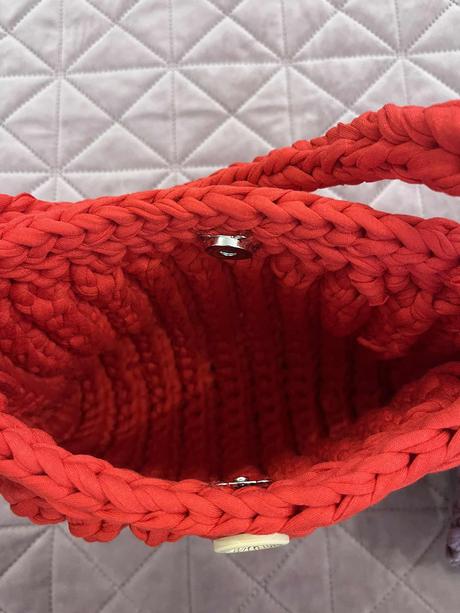 Predám háčkovanú tašku - kabelku červenej farby, 