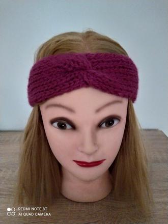 Štrikovana čelenka,