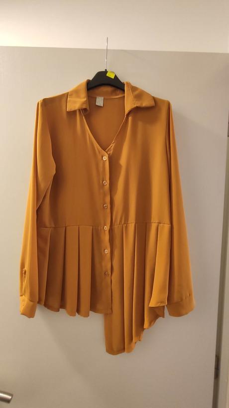 Asimetricka bluzka, s