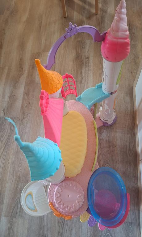 Barbie dreamtopia domček dúhový zámok, 