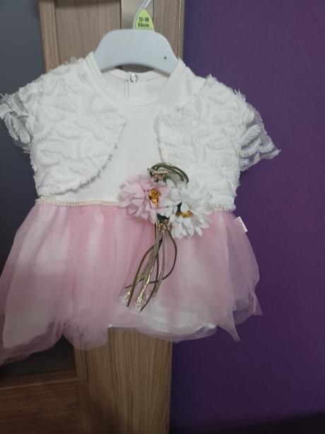 Sviatočné šaty, 74