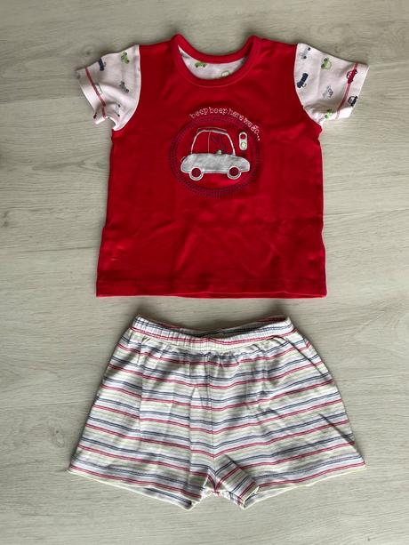 Pyžamo dvojdielne, 98