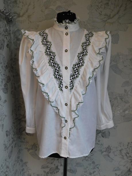 Luxusna velmi pekna bluzka ku kroju, c&a,40